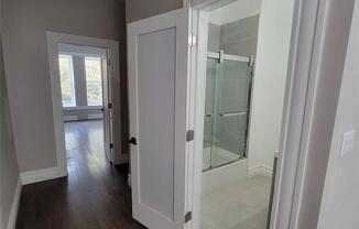 2 beds, 1 bath, $2,750, Unit 3