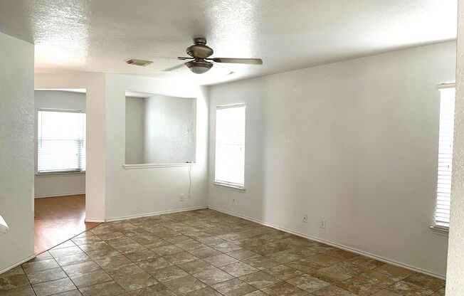 3 Bedroom 2.5 Bath Rental in Cedar Grove!