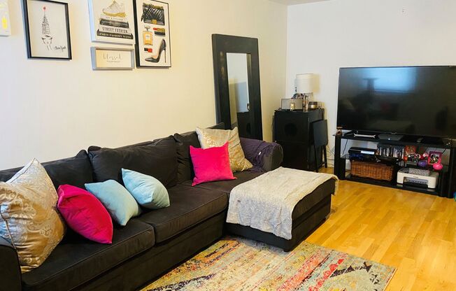 1 bed, 1 bath, 600 sqft, $1,399, Unit 528