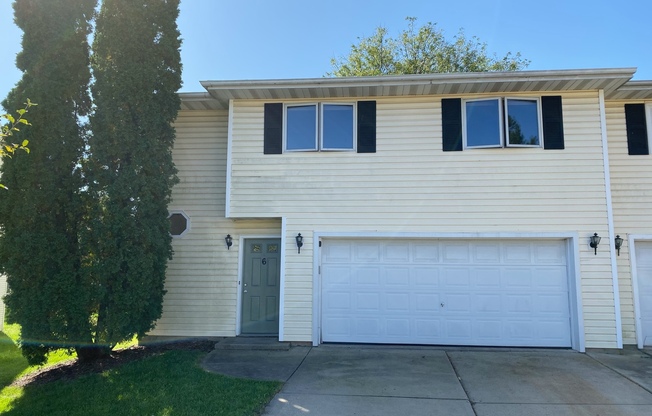 3 bed/2 bath West Side Townhome