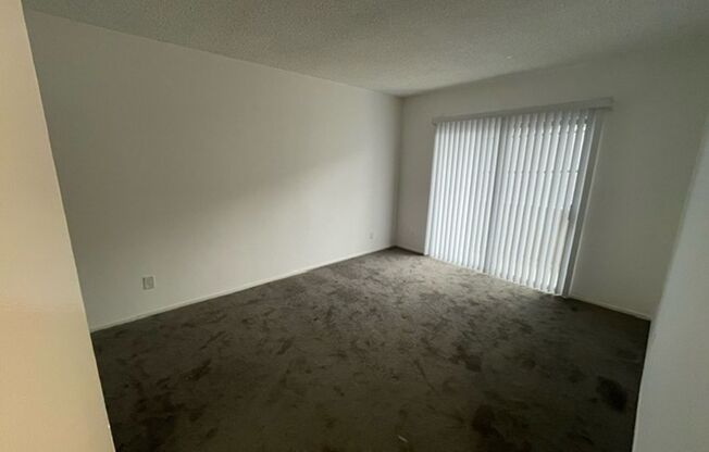 1 bed, 1 bath, $1,975, Unit 10