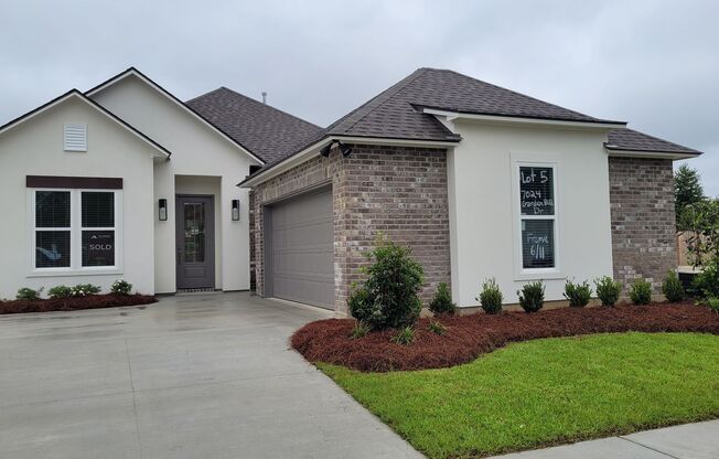 Brand new home in Garden Hill!