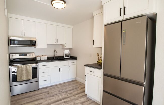 1 bed, 1 bath, 525 sqft, $1,355