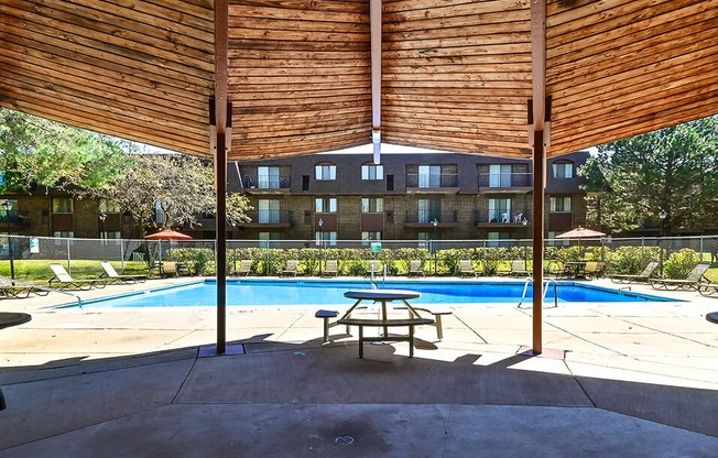 swimming pool at Fox Crest Apartments