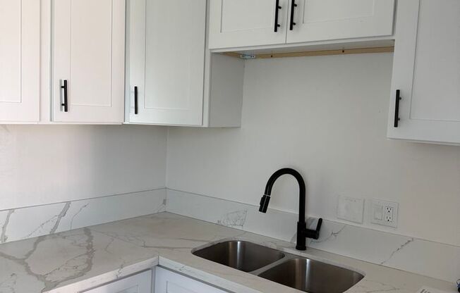 Studio, 1 bath, 325 sqft, $1,695, Unit 2269-01