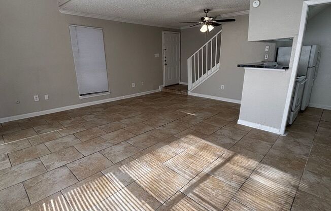 1 bed, 1 bath, 702 sqft, $1,100, Unit 1605