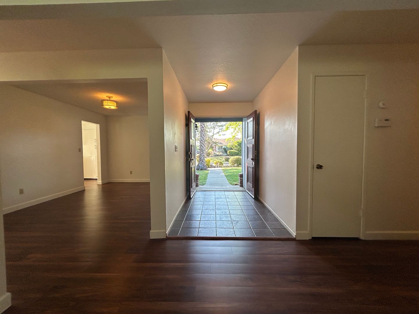 Updated 4-Bedroom Single-Story Home in Concord – Vaulted Ceilings, Spacious Backyard!