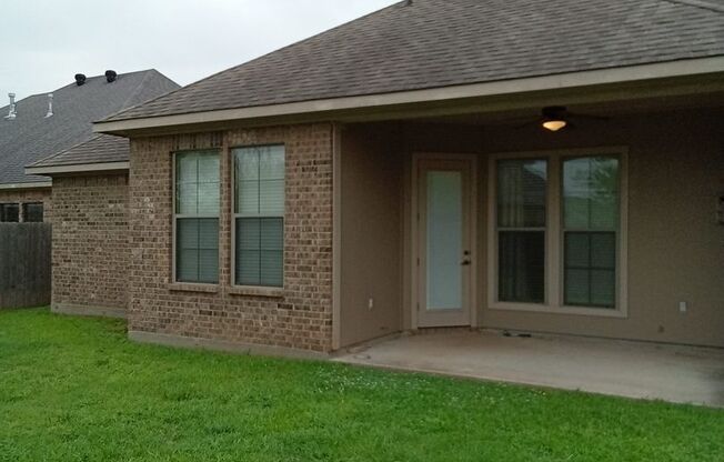 4 beds, 2 baths, $2,100