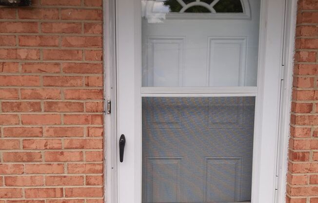 2 beds, 1 bath, 903 sqft, $1,250, Unit B-3