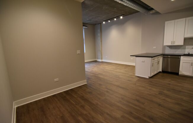 1 bed, 1 bath, 711 sqft, $2,900, Unit 3833-520