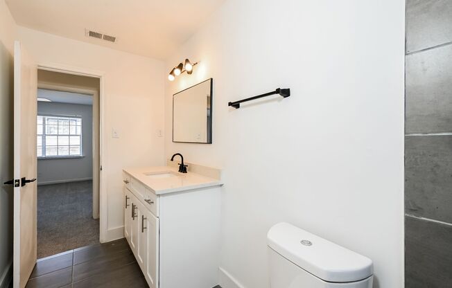 2 beds, 1.5 baths, 1,100 sqft, $1,375, Unit E23