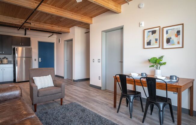 2 beds, 1 bath, 746 sqft, $1,599, Unit 316