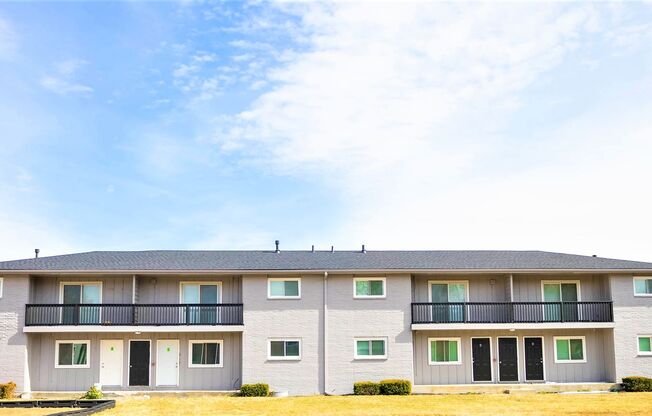 2 beds, 1 bath, 950 sqft, $1,295, Unit 6012 Barton St - Unit C