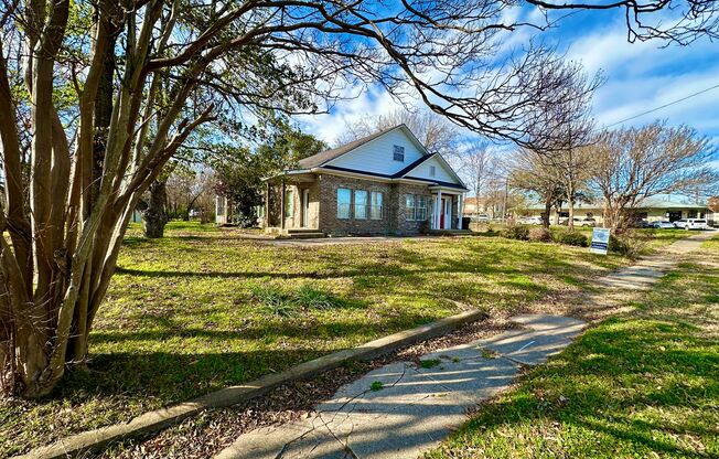 Lovely little home for rent in Wills Point!