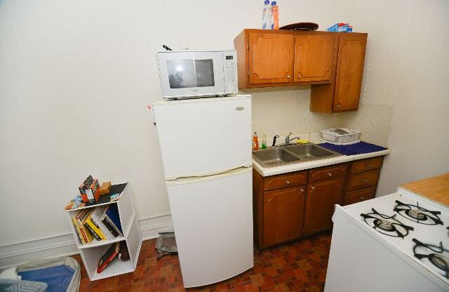 2127 DAYTON