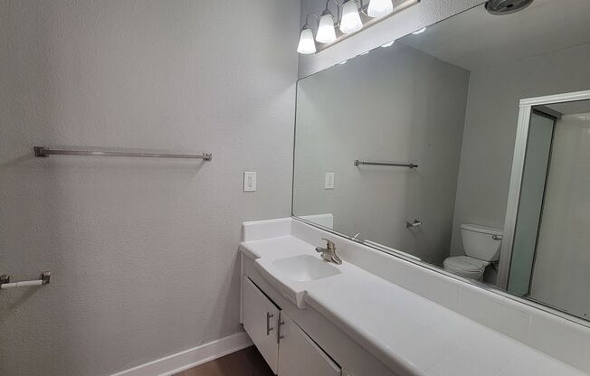 2 beds, 2 baths, 1,000 sqft, $2,945, Unit D40