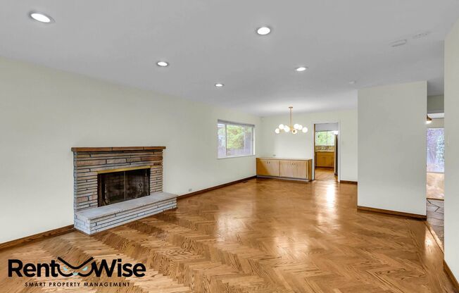 2709 DEBBIE CT