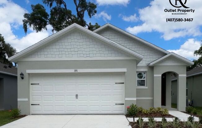 Beautiful 3 Bedrooms 2 Baths House in DeLand **Ready Now****