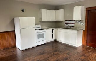 2 beds, 1 bath, $1,500, Unit Unit 2