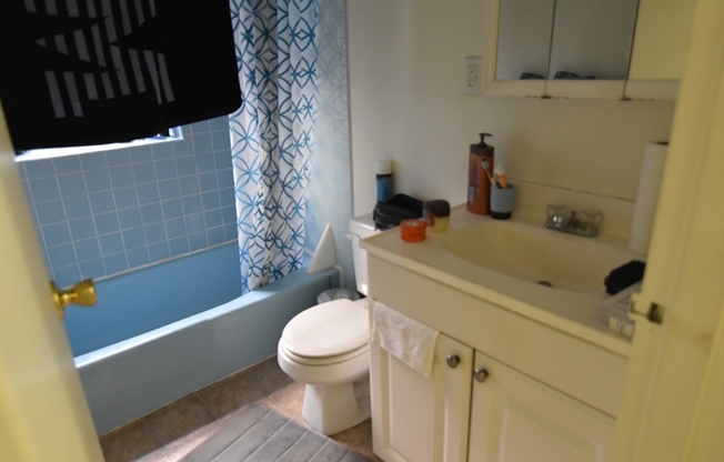 1 bed, 1 bath, 550 sqft, $2,250, Unit 26