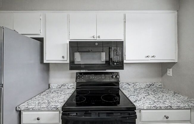 2 beds, 1 bath, 500 sqft, $925, Unit 102