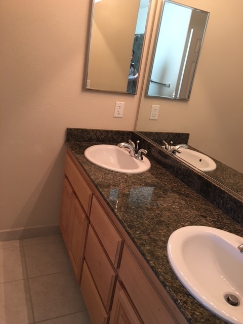 2 beds, 2 baths, $2,800