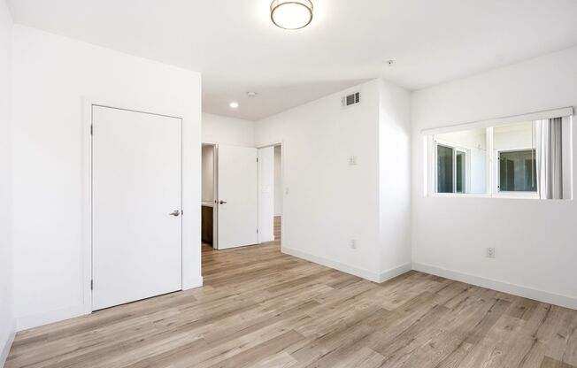 2 beds, 2 baths, 1,037 sqft, $2,950, Unit 401