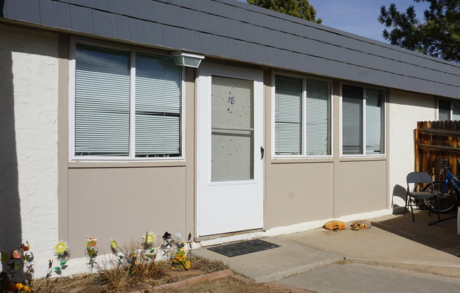 Val Verde Court Condominiums