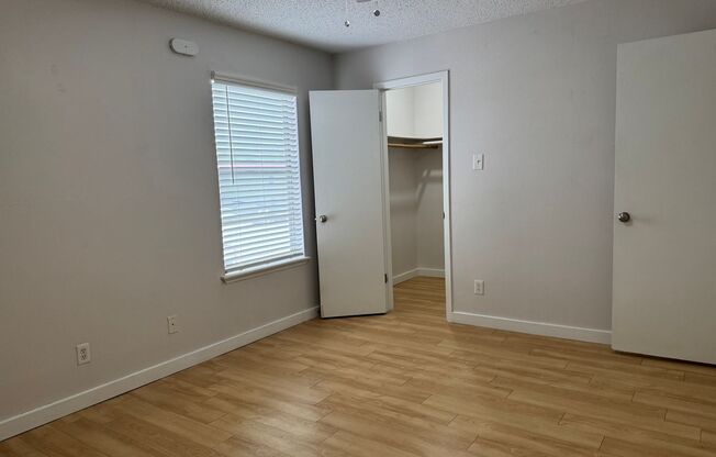 1 bed, 1 bath, 700 sqft, $1,025, Unit LAW9-209