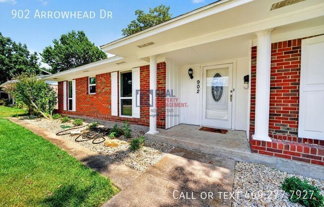 902 ARROWHEAD DR