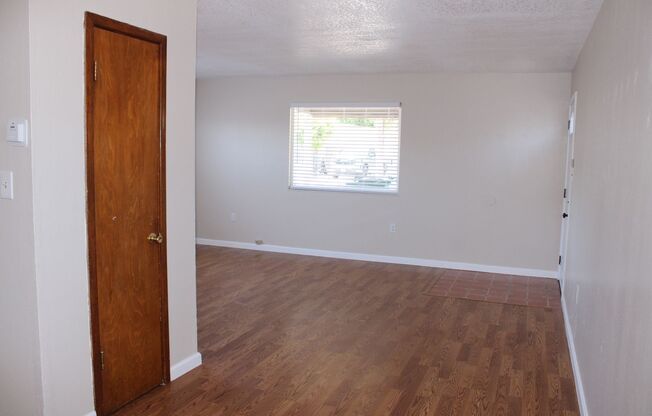 Three Bedroom, One Bathroom House in San Pablo with Laundry Room