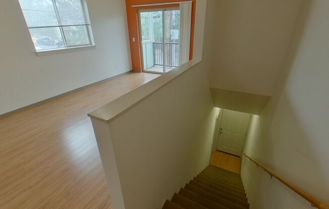 3 beds, 1.5 baths, 1,302 sqft, $2,550, Unit 1