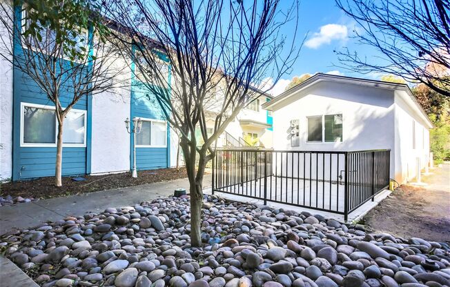 2 beds, 2 baths, 762 sqft, $3,395, Unit 25