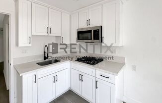 933 1/2 KINGSLEY AVE