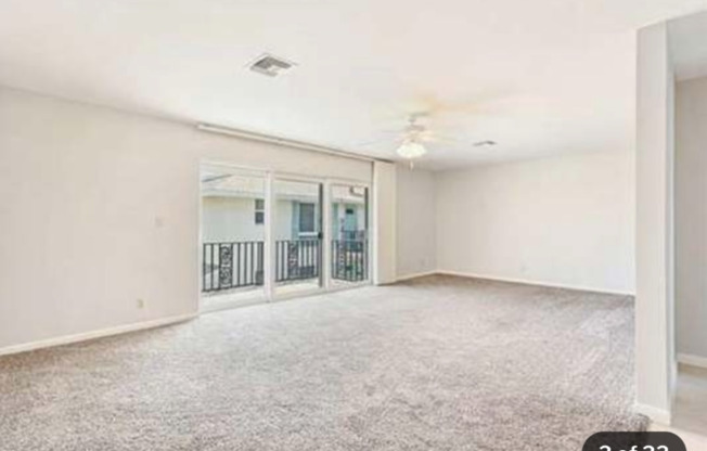 215 Palm Dr 215-2