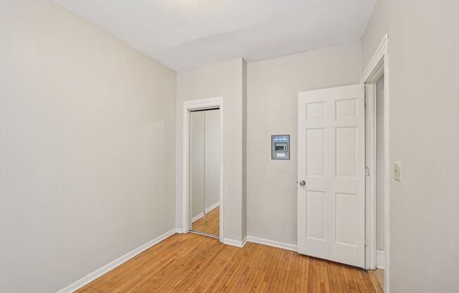 2 beds, 1 bath, 720 sqft, $1,395, Unit 102