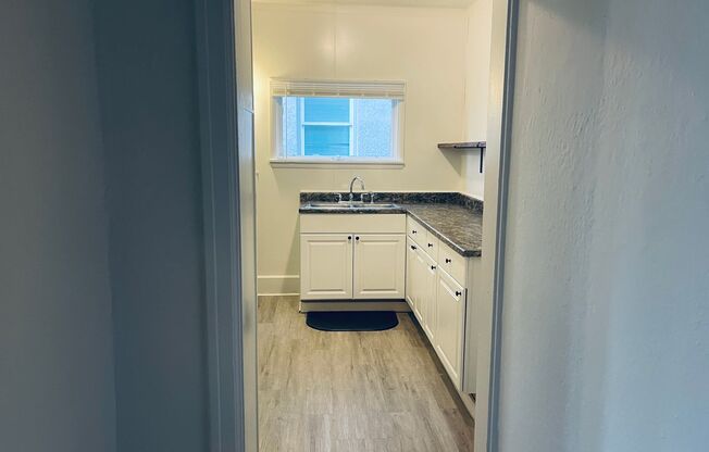 2 beds, 1 bath, $1,100, Unit 2 Bedroom 1 bath