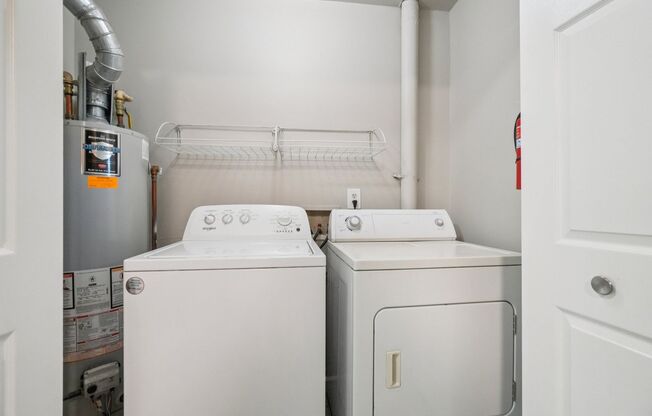 3 beds, 2 baths, 1,200 sqft, $1,899, Unit 04-40468