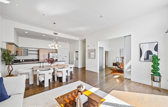 3 beds, 2 baths, 1,610 sqft, $8,000, Unit 612