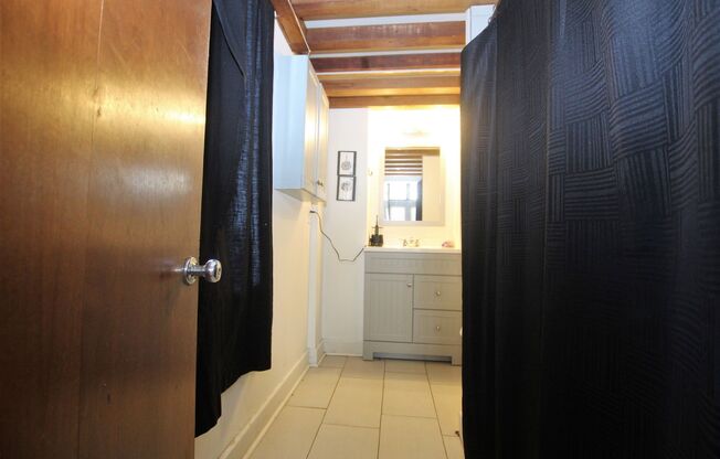 Spacious loft/studio in northern liberties.