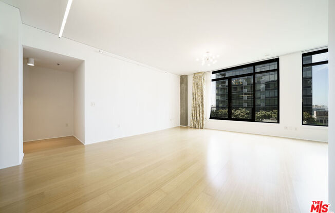 1 bed, 1 bath, 800 sqft, $2,550, Unit 819