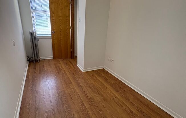3 beds, 1 bath, 1,003 sqft, $1,225, Unit CA 143.5-3W
