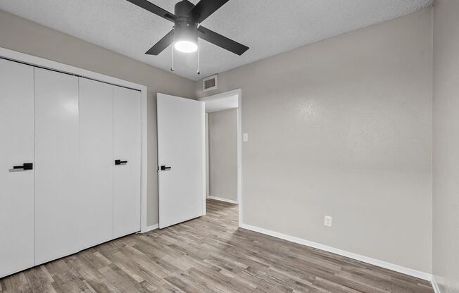 2 beds, 1 bath, 743 sqft, $1,430, Unit 25