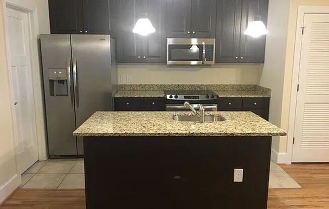 1 bed, 1 bath, 680 sqft, $1,450, Unit Unit G