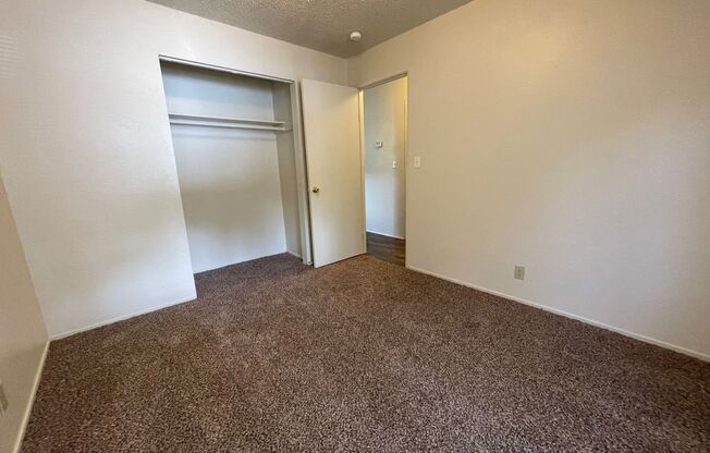 2 beds, 1 bath, 875 sqft, $1,099, Unit 03