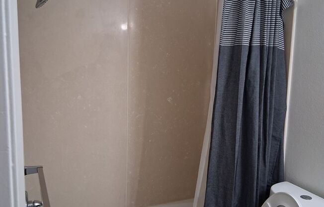 1 bed, 1 bath, 665 sqft, $2,100, Unit 234