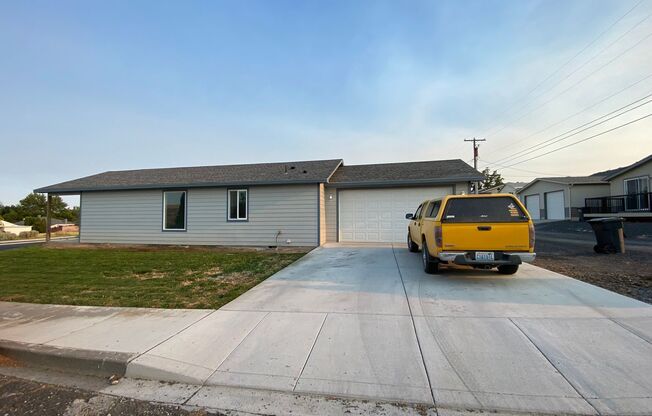 Nearly new 2 bedroom with garage