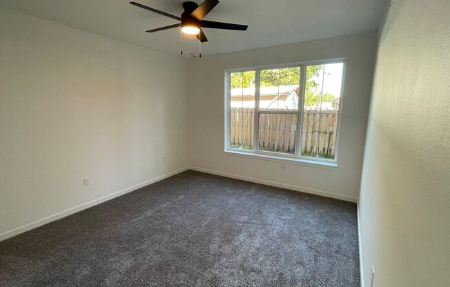 2 beds, 1 bath, 1,025 sqft, $1,600