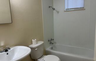 3 beds, 1 bath, $1,000