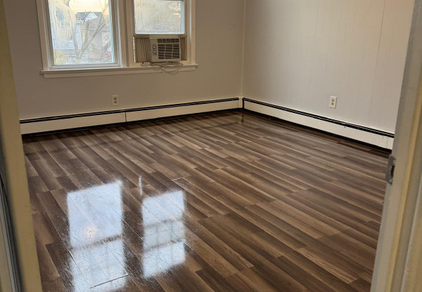 7 Story Ct, Bayonne NJ